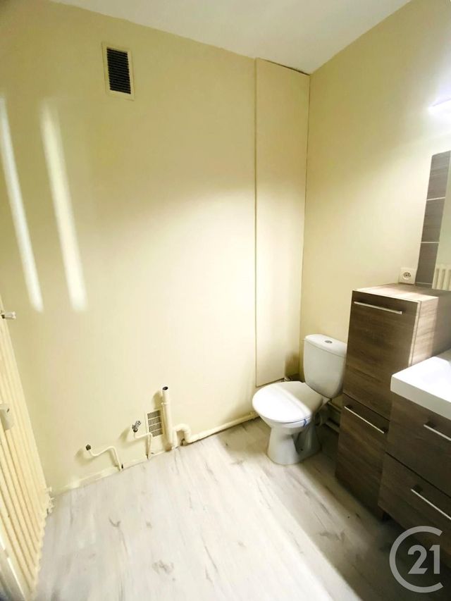 Appartement F1 à louer - 1 pièce - 25.0 m2 - METZ - 57 - LORRAINE - Century 21 Immo Val