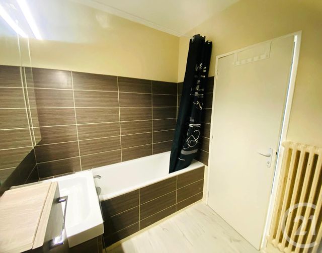 Appartement F1 à louer - 1 pièce - 25.0 m2 - METZ - 57 - LORRAINE - Century 21 Immo Val