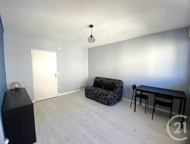 Appartement F1 à louer - 1 pièce - 25.0 m2 - METZ - 57 - LORRAINE - Century 21 Immo Val