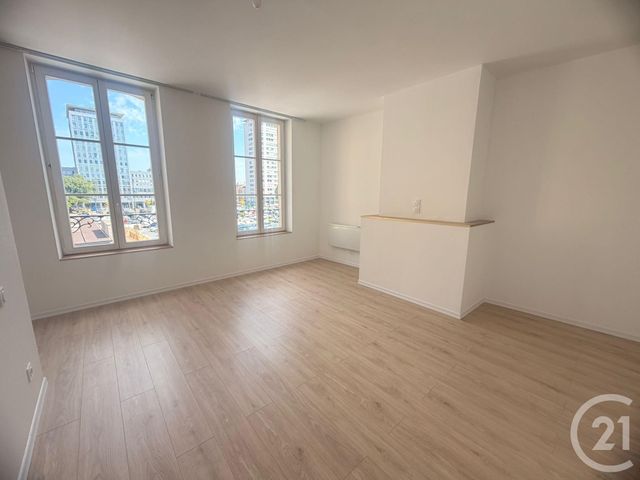 Appartement à louer - 4 pièces - 100.05 m2 - METZ - 57 - LORRAINE - Century 21 Immo Val