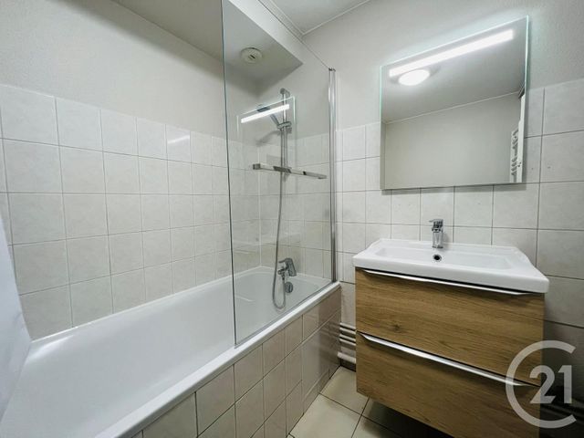 Appartement F2 à louer - 2 pièces - 42.73 m2 - METZ - 57 - LORRAINE - Century 21 Immo Val