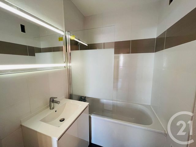 Appartement F5 à louer - 5 pièces - 90.62 m2 - MOULINS LES METZ - 57 - LORRAINE - Century 21 Immo Val