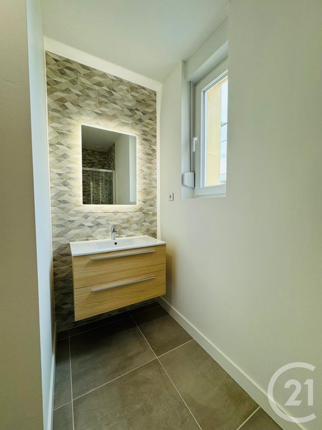 Appartement F5 à louer - 5 pièces - 80.71 m2 - MONTIGNY LES METZ - 57 - LORRAINE - Century 21 Immo Val