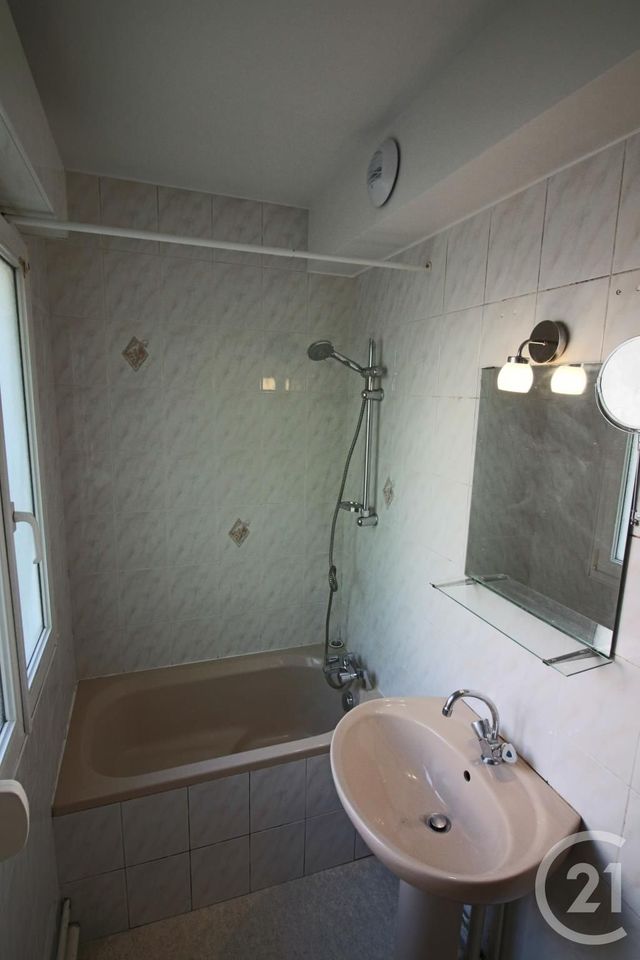 Appartement Studio à louer - 1 pièce - 30.88 m2 - METZ - 57 - LORRAINE - Century 21 Immo Val