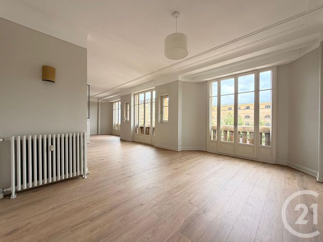 Appartement F5 à louer - 5 pièces - 117.2 m2 - METZ - 57 - LORRAINE - Century 21 Immo Val