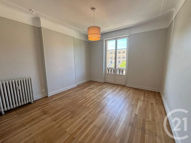 Appartement F5 à louer - 5 pièces - 117.2 m2 - METZ - 57 - LORRAINE - Century 21 Immo Val