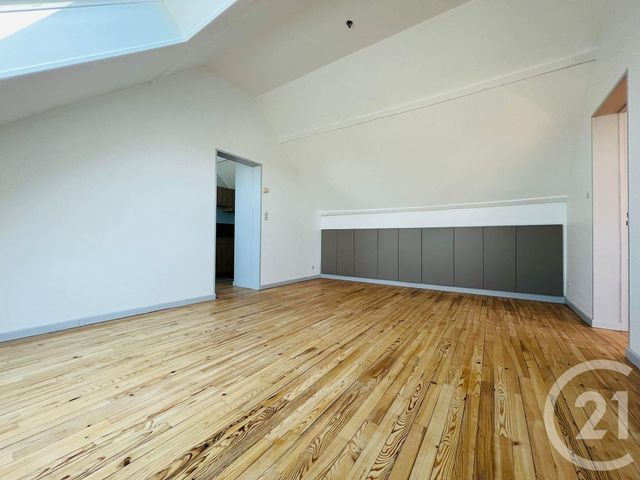 Appartement 2 pieces à louer - 2 pièces - 44.33 m2 - MONTIGNY LES METZ - 57 - LORRAINE - Century 21 Immo Val