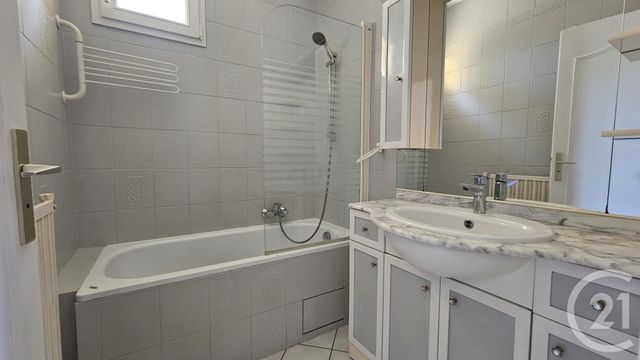 Appartement 2 pieces à louer - 3 pièces - 74.16 m2 - MONTIGNY LES METZ - 57 - LORRAINE - Century 21 Immo Val