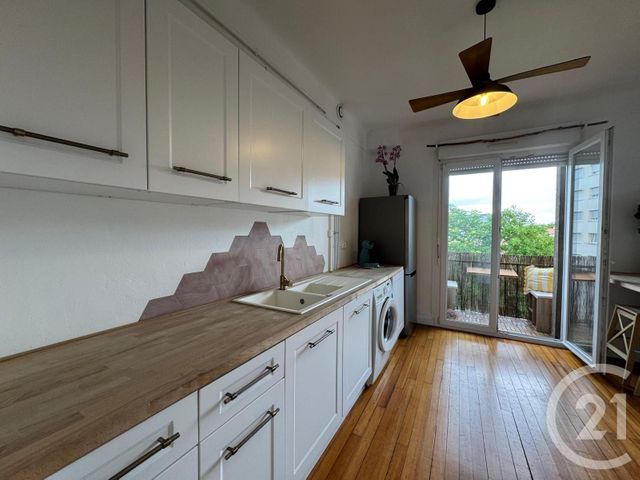 Appartement F3 à louer - 3 pièces - 66.08 m2 - METZ - 57 - LORRAINE - Century 21 Immo Val