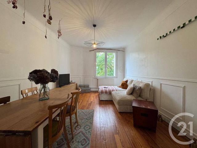 Appartement F3 à louer - 3 pièces - 66.08 m2 - METZ - 57 - LORRAINE - Century 21 Immo Val