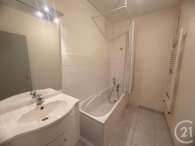 Appartement F4 à louer - 3 pièces - 93.96 m2 - METZ - 57 - LORRAINE - Century 21 Immo Val