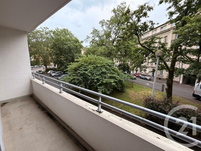 Appartement F3 à louer - 3 pièces - 74.36 m2 - METZ - 57 - LORRAINE - Century 21 Immo Val