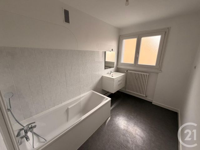 Appartement F3 à louer - 3 pièces - 74.36 m2 - METZ - 57 - LORRAINE - Century 21 Immo Val