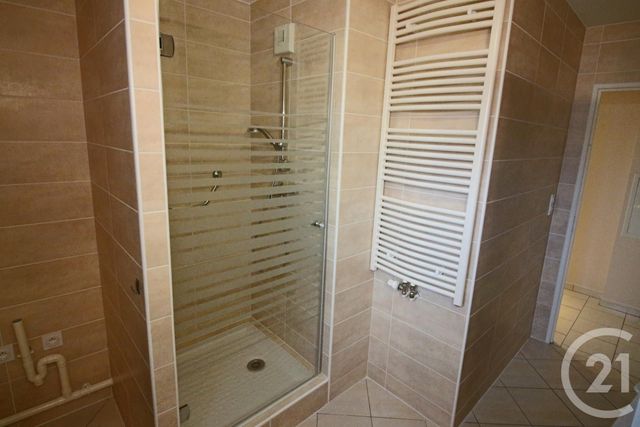 Appartement F3 à louer - 3 pièces - 66.2 m2 - TALANGE - 57 - LORRAINE - Century 21 Immo Val
