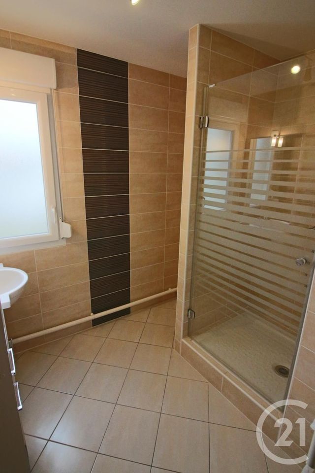 Appartement F3 à louer - 3 pièces - 66.2 m2 - TALANGE - 57 - LORRAINE - Century 21 Immo Val