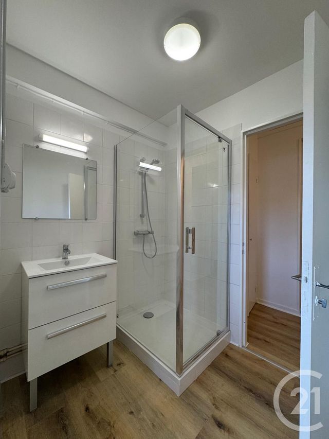 Appartement F3 à louer - 3 pièces - 61.35 m2 - METZ - 57 - LORRAINE - Century 21 Immo Val