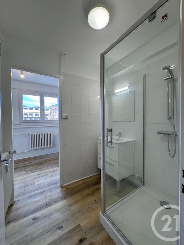 Appartement F3 à louer - 3 pièces - 61.35 m2 - METZ - 57 - LORRAINE - Century 21 Immo Val