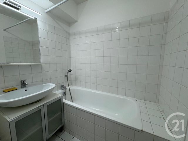 Appartement F1 à louer - 1 pièce - 32.1 m2 - METZ - 57 - LORRAINE - Century 21 Immo Val