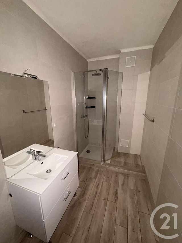 Appartement F2 à louer - 2 pièces - 62.07 m2 - METZ - 57 - LORRAINE - Century 21 Immo Val