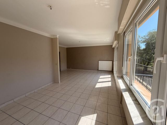 Appartement F2 à louer - 2 pièces - 62.07 m2 - METZ - 57 - LORRAINE - Century 21 Immo Val