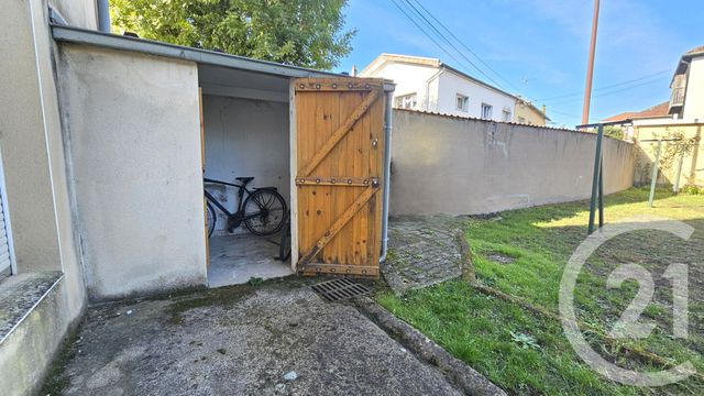 Appartement F2 à vendre - 2 pièces - 56.14 m2 - LE BAN ST MARTIN - 57 - LORRAINE - Century 21 Immo Val