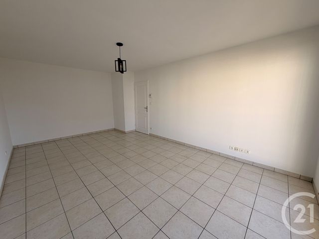 Appartement 2 pieces à louer - 2 pièces - 48.96 m2 - THIONVILLE - 57 - LORRAINE - Century 21 Immo Val