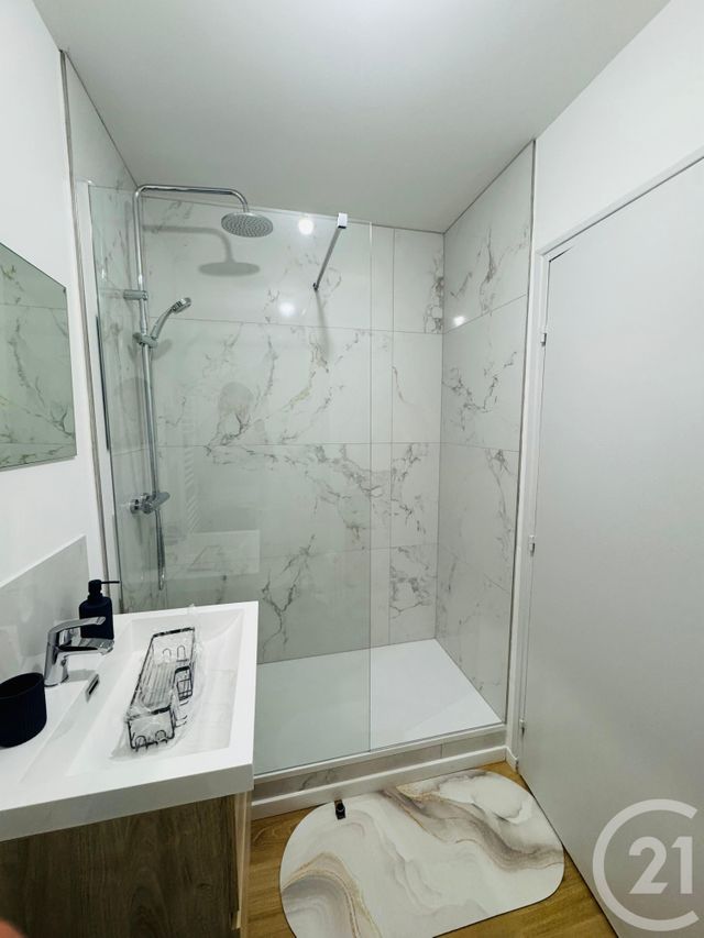 Appartement F1 à louer - 1 pièce - 29.6 m2 - METZ - 57 - LORRAINE - Century 21 Immo Val