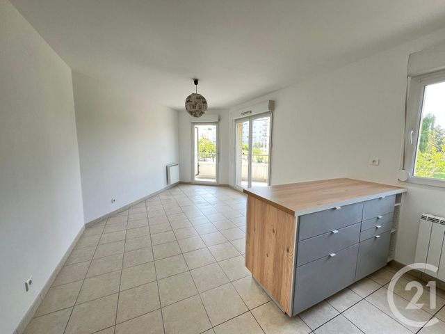 Appartement F2 à louer - 2 pièces - 34.35 m2 - METZ - 57 - LORRAINE - Century 21 Immo Val