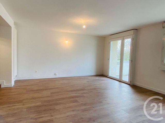 Appartement F2 à louer - 2 pièces - 55.95 m2 - METZ - 57 - LORRAINE - Century 21 Immo Val