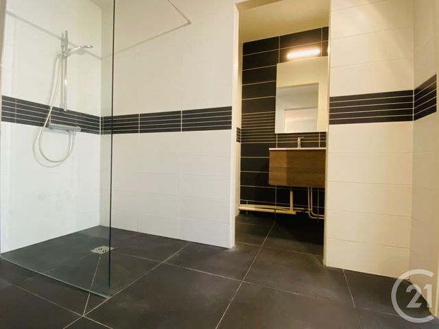 Appartement F2 à louer - 2 pièces - 55.95 m2 - METZ - 57 - LORRAINE - Century 21 Immo Val