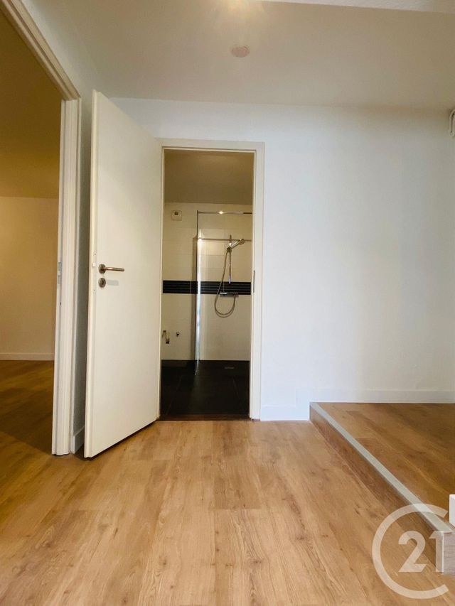 Appartement F2 à louer - 2 pièces - 55.95 m2 - METZ - 57 - LORRAINE - Century 21 Immo Val