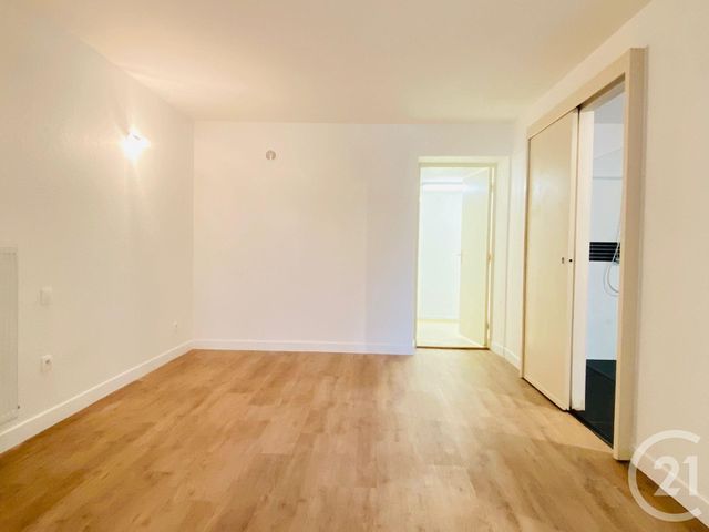 Appartement F2 à louer - 2 pièces - 55.95 m2 - METZ - 57 - LORRAINE - Century 21 Immo Val