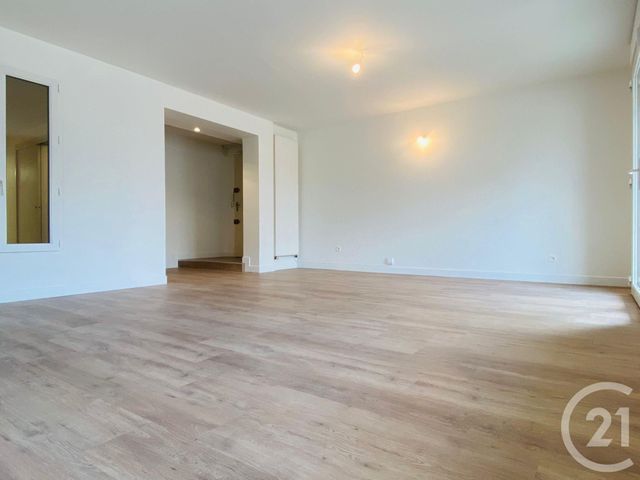Appartement F2 à louer - 2 pièces - 55.95 m2 - METZ - 57 - LORRAINE - Century 21 Immo Val