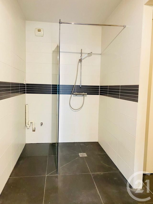 Appartement F2 à louer - 2 pièces - 55.95 m2 - METZ - 57 - LORRAINE - Century 21 Immo Val