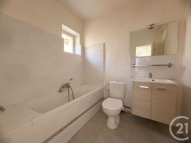 Appartement F3 à louer - 3 pièces - 66.07 m2 - METZ - 57 - LORRAINE - Century 21 Immo Val