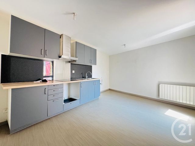 Appartement F3 à louer - 3 pièces - 78.29 m2 - CHARLY ORADOUR - 57 - LORRAINE - Century 21 Immo Val