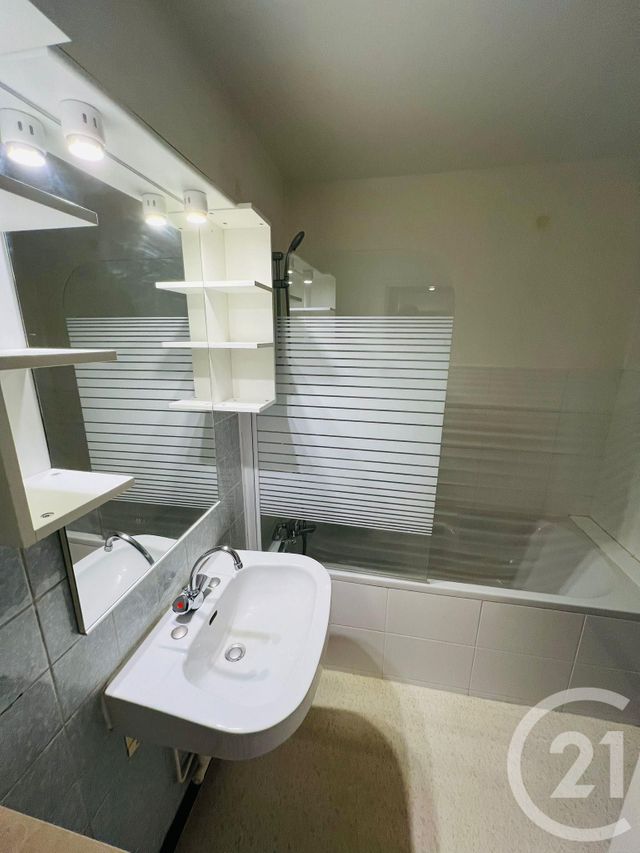 Appartement T4 à louer - 4 pièces - 79.3 m2 - METZ - 57 - LORRAINE - Century 21 Immo Val