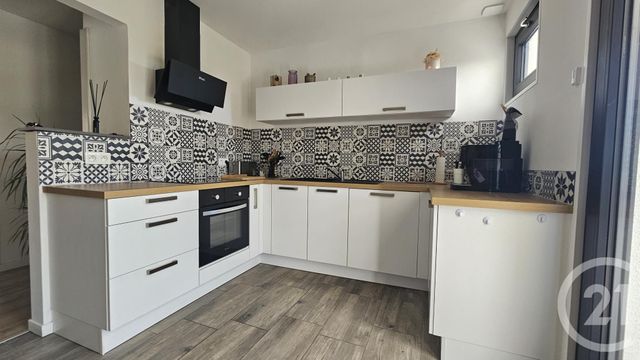 Appartement F5 à louer - 5 pièces - 80.6 m2 - LONGEVILLE LES METZ - 57 - LORRAINE - Century 21 Immo Val
