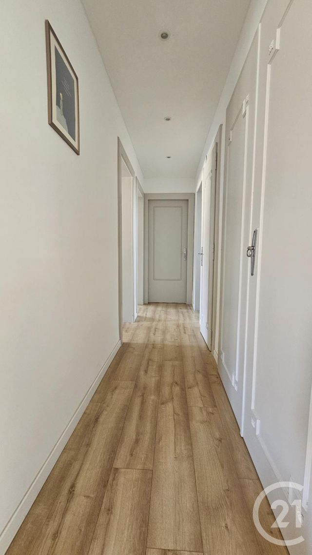 Appartement F5 à louer - 5 pièces - 80.6 m2 - LONGEVILLE LES METZ - 57 - LORRAINE - Century 21 Immo Val