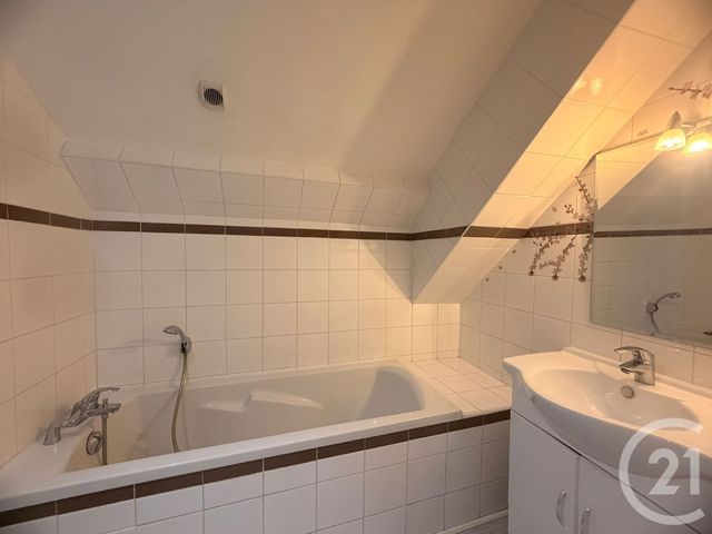 Appartement F3 à louer - 3 pièces - 59.21 m2 - METZ - 57 - LORRAINE - Century 21 Immo Val