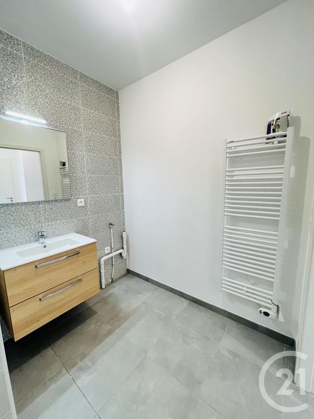 Appartement 3 pieces avec 2 chambres à louer - 3 pièces - 68.41 m2 - LONGEVILLE LES METZ - 57 - LORRAINE - Century 21 Immo Val