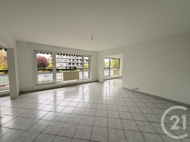 Appartement 4 pieces à louer - 4 pièces - 100.28 m2 - METZ - 57 - LORRAINE - Century 21 Immo Val