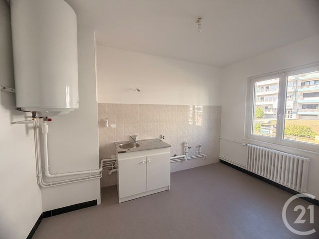 Appartement F5 à louer - 5 pièces - 80.59 m2 - METZ - 57 - LORRAINE - Century 21 Immo Val