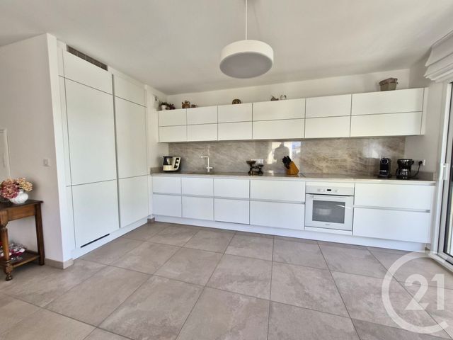 Appartement F5 à vendre - 5 pièces - 115.07 m2 - METZ - 57 - LORRAINE - Century 21 Immo Val