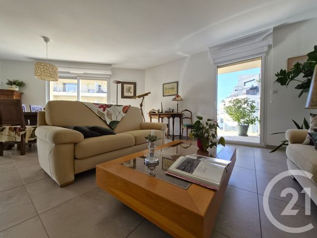 Appartement F5 à vendre - 5 pièces - 115.07 m2 - METZ - 57 - LORRAINE - Century 21 Immo Val