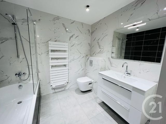 Appartement 4 pieces à louer - 4 pièces - 85.52 m2 - MONTIGNY LES METZ - 57 - LORRAINE - Century 21 Immo Val