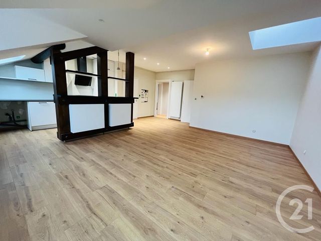 Appartement 4 pieces à louer - 4 pièces - 85.52 m2 - MONTIGNY LES METZ - 57 - LORRAINE - Century 21 Immo Val