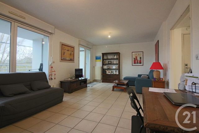 Appartement F3 à louer - 3 pièces - 77.0 m2 - METZ - 57 - LORRAINE - Century 21 Immo Val