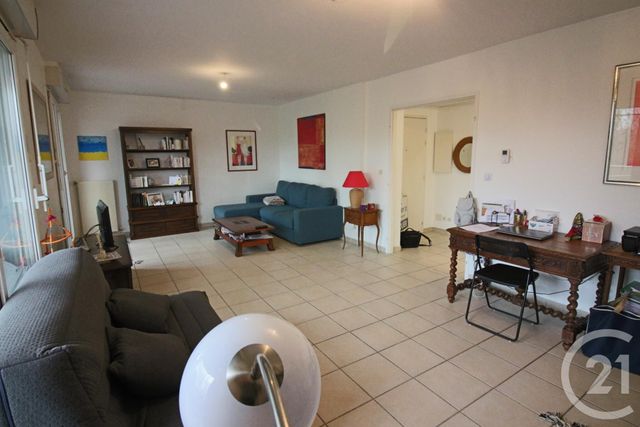 Appartement F3 à louer - 3 pièces - 77.0 m2 - METZ - 57 - LORRAINE - Century 21 Immo Val